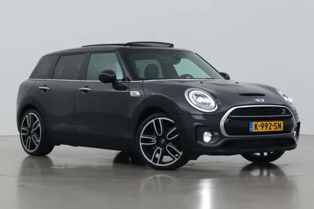 MINI Clubman (2018) thumbnail 1