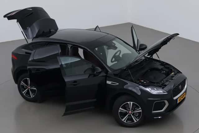 Jaguar E-Pace (2026) thumbnail 6