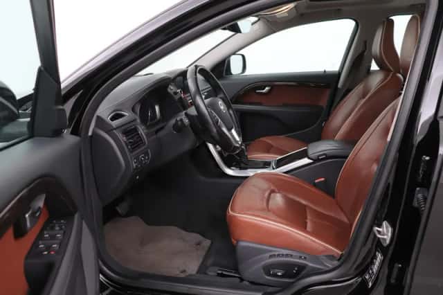 Volvo XC70 (2016) thumbnail 3