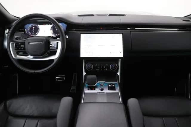 Land Rover Range Rover (2022) thumbnail 4