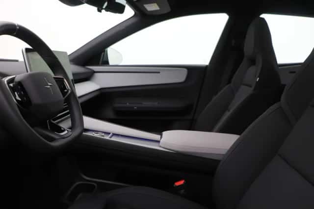 Polestar 4 (2025) thumbnail 3