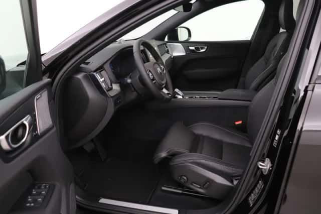 Volvo XC60 (2026) thumbnail 3