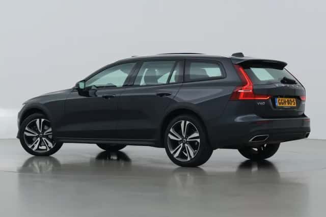 Volvo V60 (2019) thumbnail 2