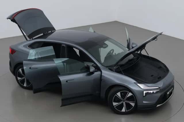 Polestar 4 (2024) thumbnail 6