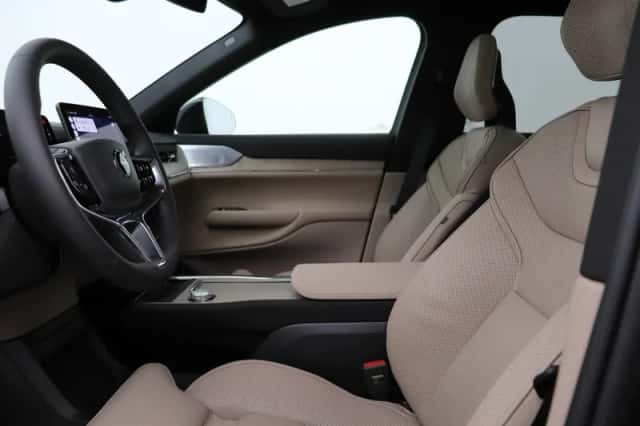 Volvo EX90 (2026) thumbnail 3
