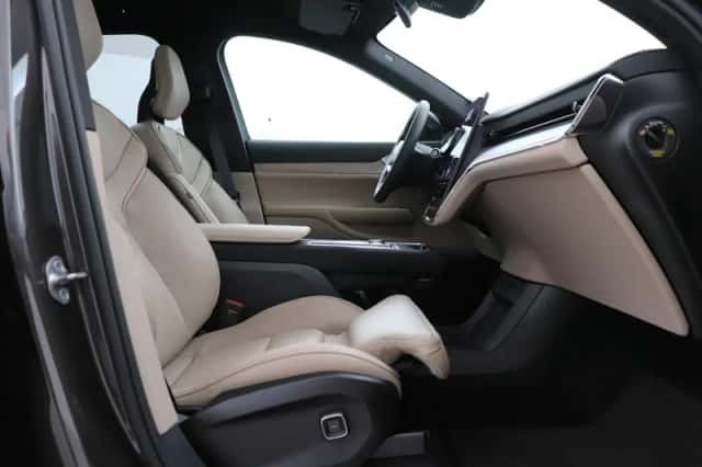 Volvo EX90 (2026) thumbnail 5