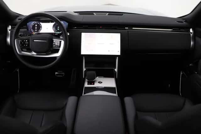 Land Rover Range Rover (2024) thumbnail 4