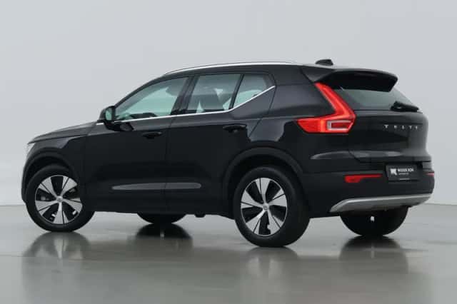 Volvo XC40 (2022) thumbnail 2