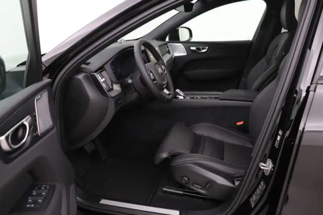 Volvo XC60 (2026) thumbnail 3