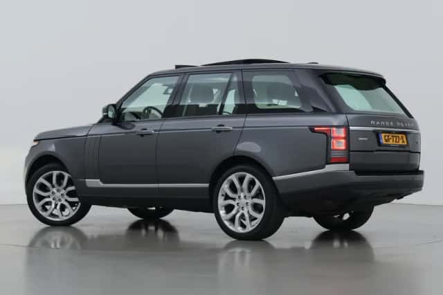 Land Rover Range Rover (2015) thumbnail 2