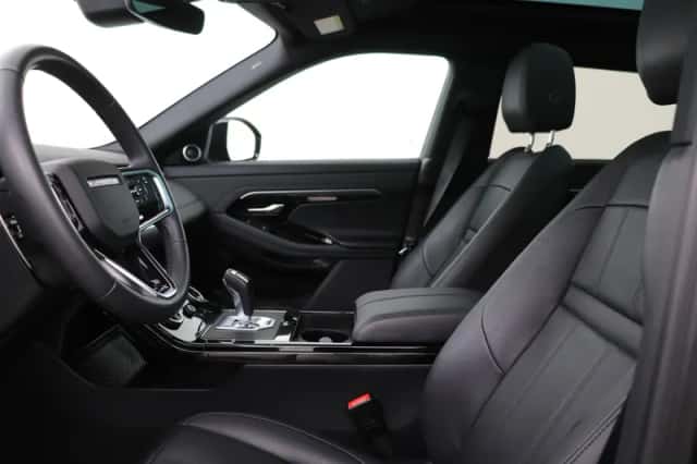 Land Rover Range Rover Evoque (2023) thumbnail 3