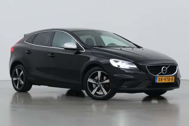 Volvo V40 (2019) thumbnail 1