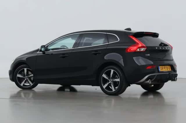 Volvo V40 (2019) thumbnail 2