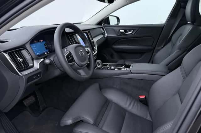 Volvo V60 (2025) thumbnail 3