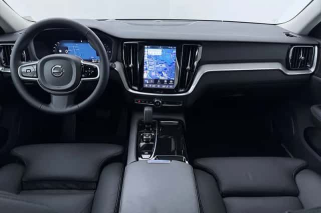 Volvo V60 (2025) thumbnail 4