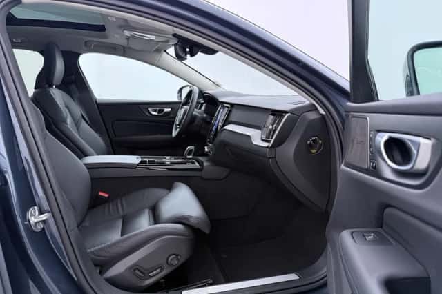 Volvo V60 (2025) thumbnail 5