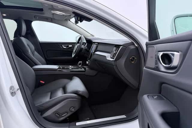 Volvo V60 (2025) thumbnail 5