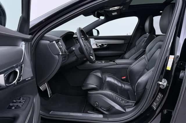 Volvo V90 (2021) thumbnail 3