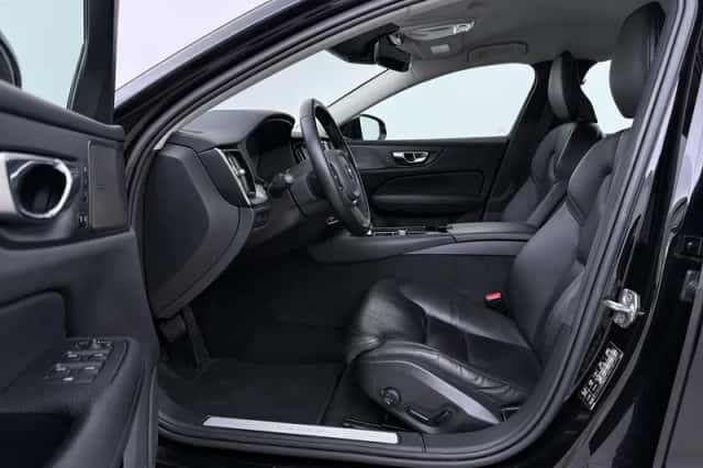 Volvo V60 (2020) thumbnail 3