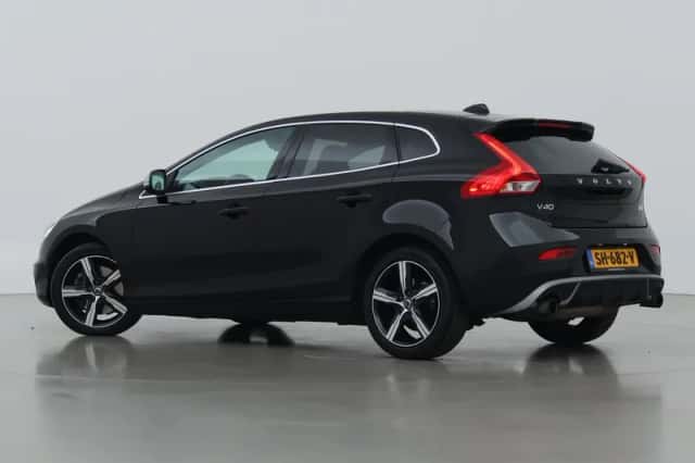 Volvo V40 (2018) thumbnail 2