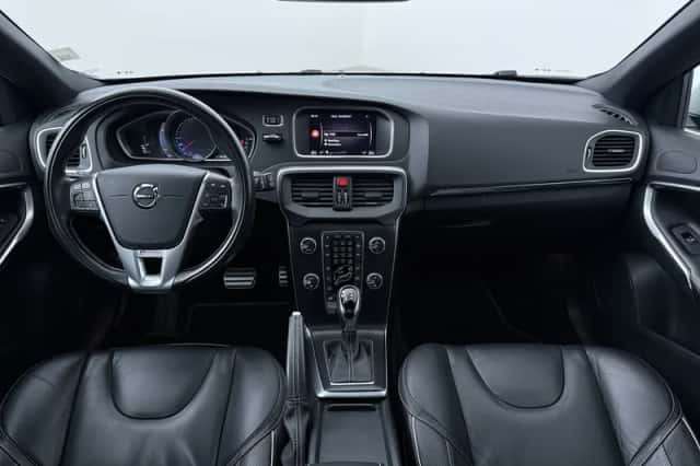 Volvo V40 (2018) thumbnail 4