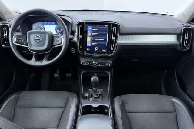 Volvo XC40 (2019) thumbnail 4