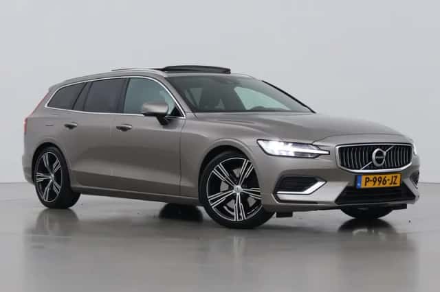 Volvo V60 (2018) thumbnail 1