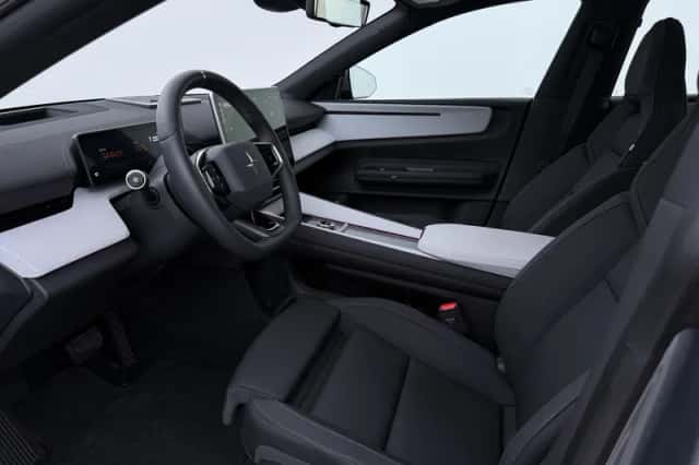 Polestar 4 (2025) thumbnail 3