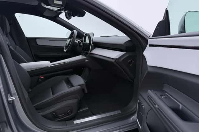 Polestar 4 (2024) thumbnail 5