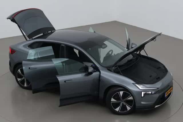 Polestar 4 (2025) thumbnail 6