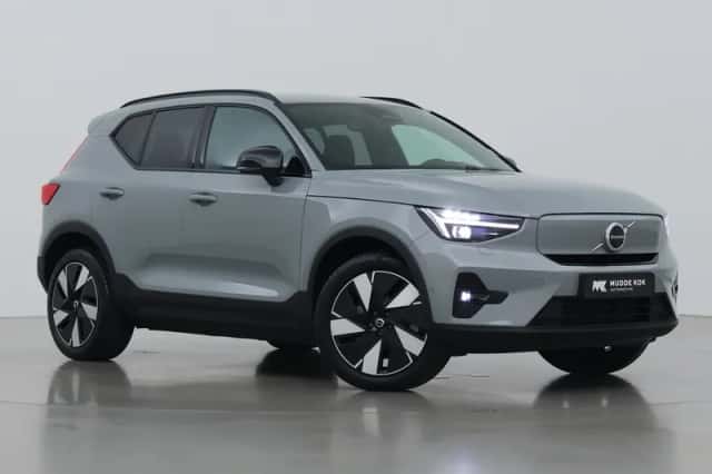 Volvo EX40 (2026) thumbnail 1
