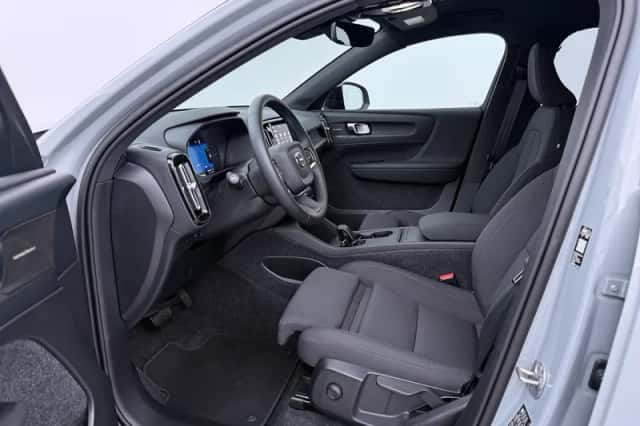 Volvo EX40 (2026) thumbnail 3