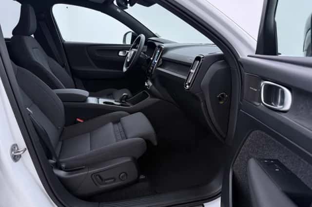 Volvo EX40 (2026) thumbnail 5