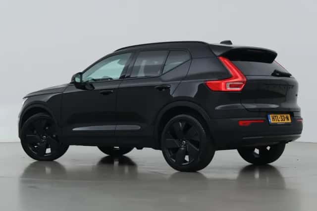Volvo XC40 (2024) thumbnail 2