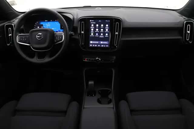 Volvo EX40 (2026) thumbnail 4