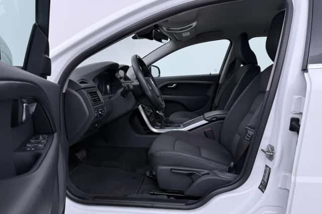 Volvo V70 (2016) thumbnail 3