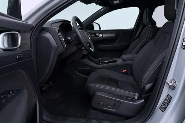 Volvo EX40 (2026) thumbnail 3