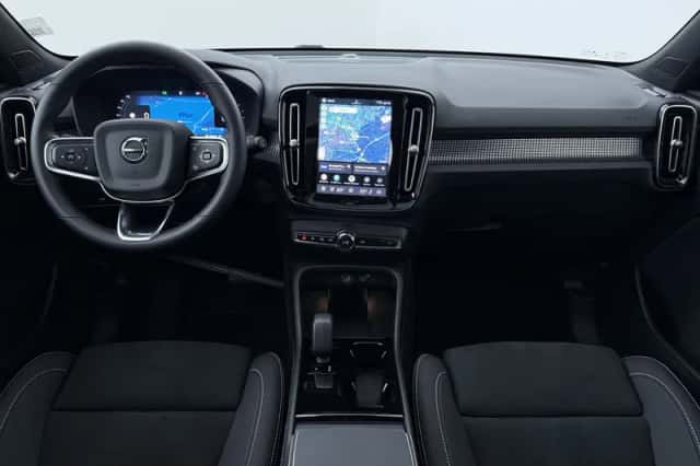 Volvo EX40 (2026) thumbnail 4