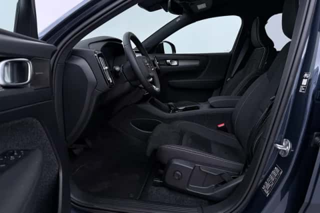 Volvo EX40 (2026) thumbnail 3