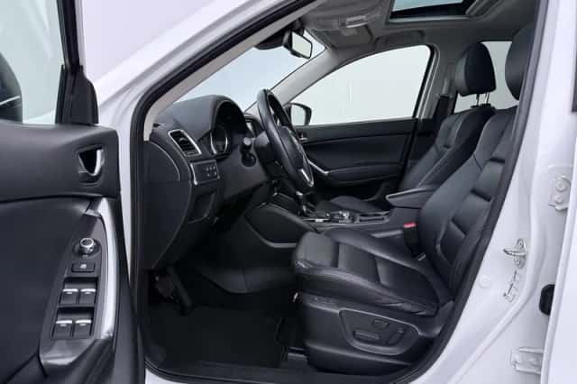 Mazda CX-5 (2016) thumbnail 3