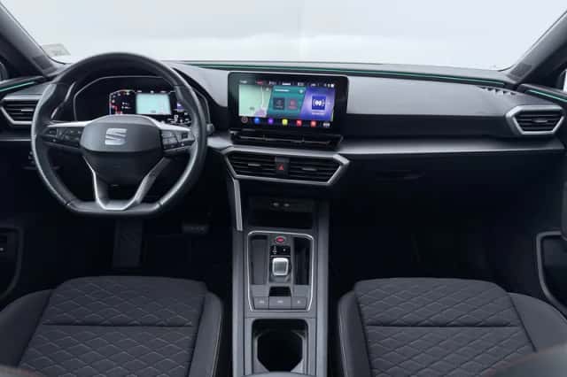 SEAT Leon (2021) thumbnail 4