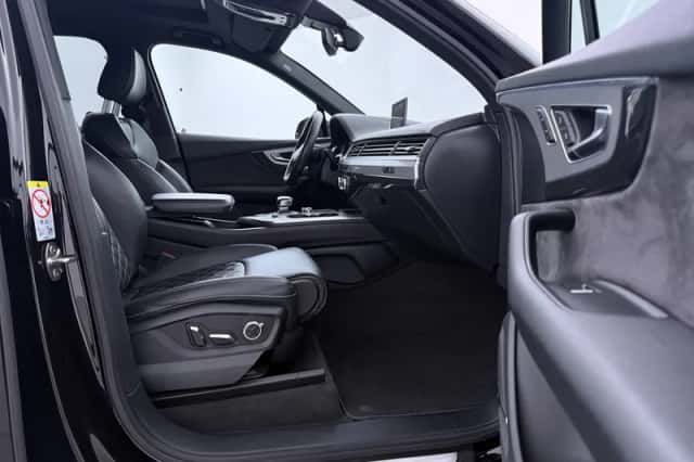 Audi Q7 (2018) thumbnail 5