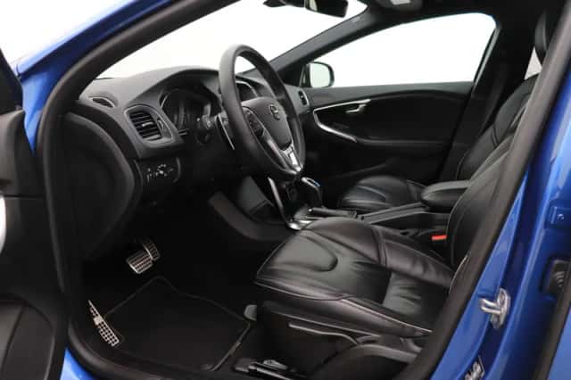 Volvo V40 (2017) thumbnail 3