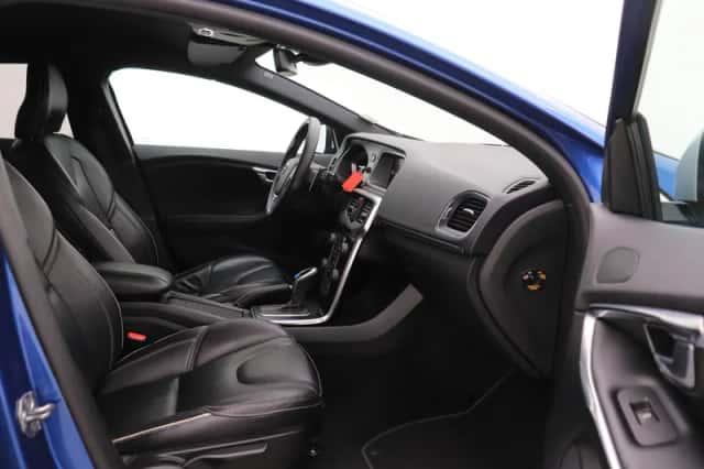 Volvo V40 (2017) thumbnail 5