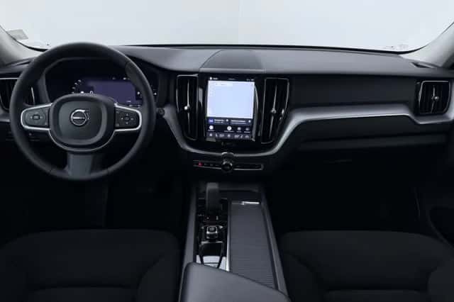 Volvo XC60 (2021) thumbnail 4