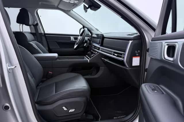 Hyundai Santa Fe (2025) thumbnail 5