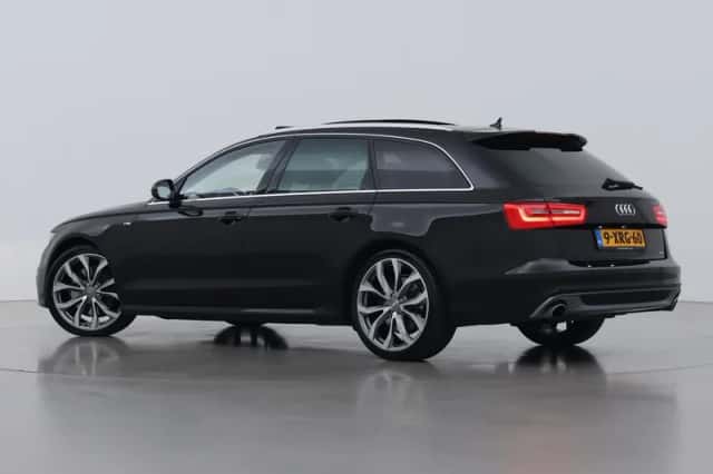 Audi A6 (2012) thumbnail 2