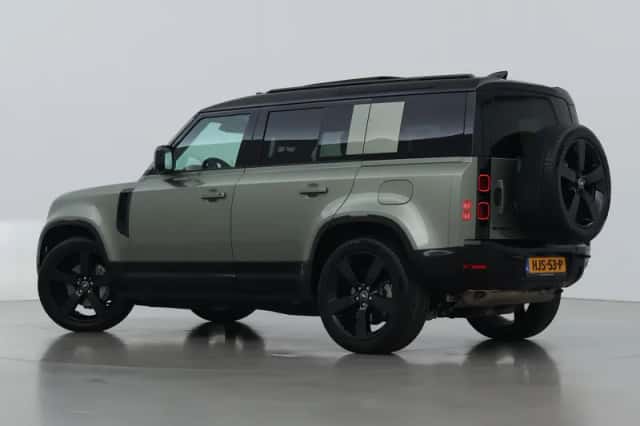 Land Rover Defender (2025) thumbnail 2