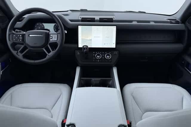 Land Rover Defender (2026) thumbnail 4
