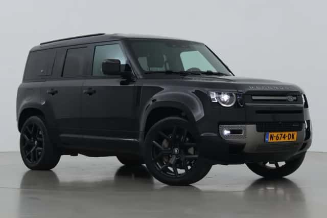 Land Rover Defender (2021) thumbnail 1